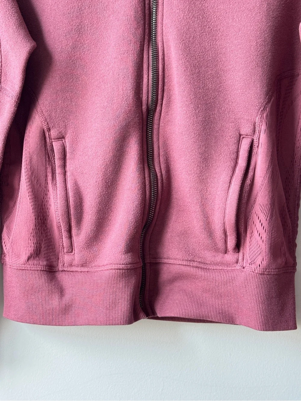 Alo Yoga Tempt Lace Yoke Bomber Jacket - Mauve Pink - Size XS
